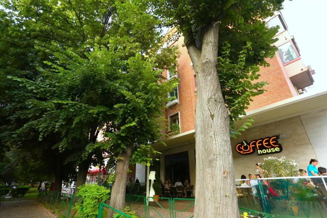 Ferienwohnung Ceronav Citycenter Galati, Disscount On Google! Exterior foto